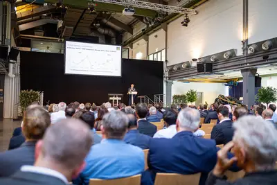 The presentations covered a wide range of topics, from regional projects and international construction sites to fundamental issues related to decision-making and risk management.